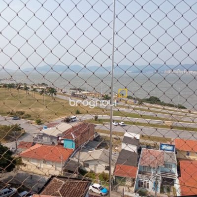 Apartamento com 100m², 3 quartos (sendo 1 suíte), 2 garagens, no bairro Balneário em Florianópolis