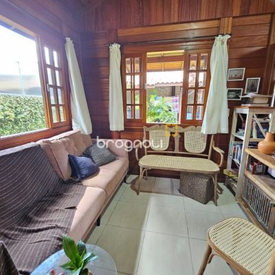 Casa com 82m², 2 quartos (sendo 1 suíte), 1 garagem, no bairro Campeche em Florianópolis