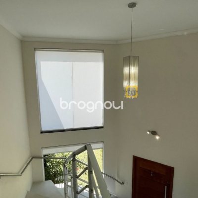 Casa de Condomínio com 223m², 4 quartos (sendo 3 suítes), 2 garagens, no bairro Ingleses em Florianópolis
