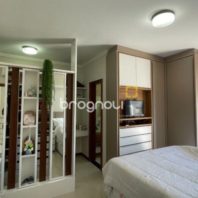 Casa de Condomínio com 223m², 4 quartos (sendo 3 suítes), 2 garagens, no bairro Ingleses em Florianópolis