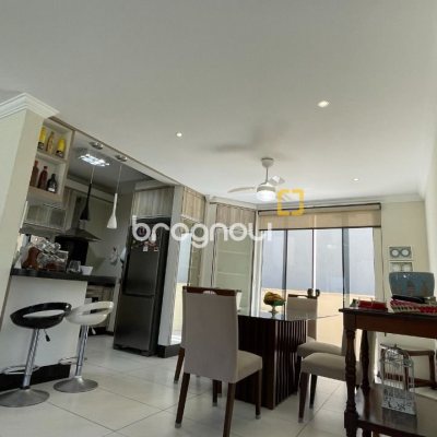 Casa de Condomínio com 223m², 4 quartos (sendo 3 suítes), 2 garagens, no bairro Ingleses em Florianópolis