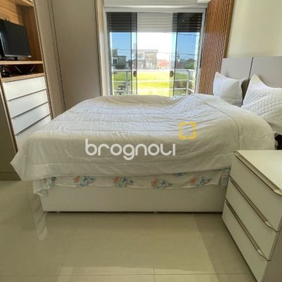 Casa de Condomínio com 223m², 4 quartos (sendo 3 suítes), 2 garagens, no bairro Ingleses em Florianópolis