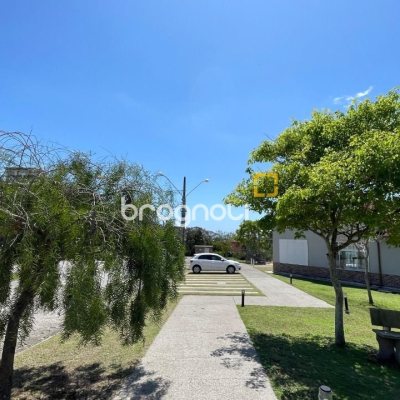 Casa de Condomínio com 223m², 4 quartos (sendo 3 suítes), 2 garagens, no bairro Ingleses em Florianópolis