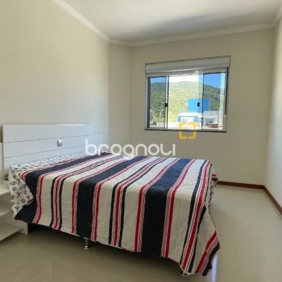 Casa de Condomínio com 223m², 4 quartos (sendo 3 suítes), 2 garagens, no bairro Ingleses em Florianópolis