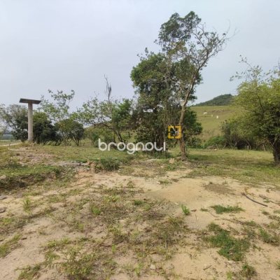 Terreno com 2021m², no bairro Sorocaba em Biguaçu