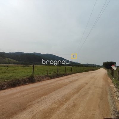 Terreno com 2021m², no bairro Sorocaba em Biguaçu