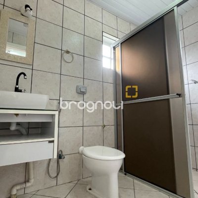 Casa com 256m², 4 quartos (sendo 1 suíte), 4 garagens, no bairro Ingleses em Florianópolis
