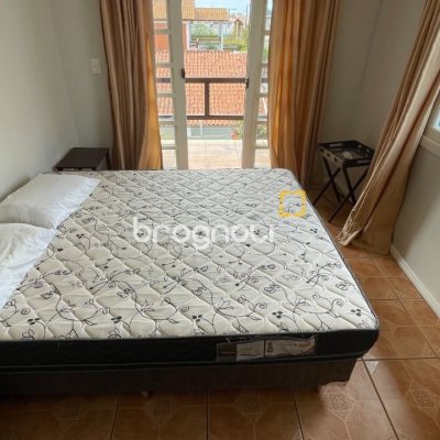 Casa com 256m², 4 quartos (sendo 1 suíte), 4 garagens, no bairro Ingleses em Florianópolis
