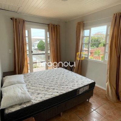Casa com 256m², 4 quartos (sendo 1 suíte), 4 garagens, no bairro Ingleses em Florianópolis