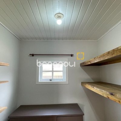 Casa com 256m², 4 quartos (sendo 1 suíte), 4 garagens, no bairro Ingleses em Florianópolis
