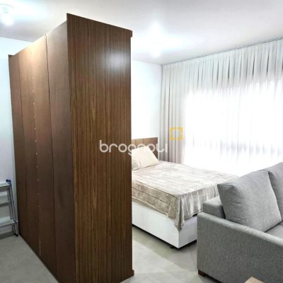 Studio com 32m², 1 quarto (sendo 1 suíte), 1 garagem, no bairro Estreito em Florianópolis