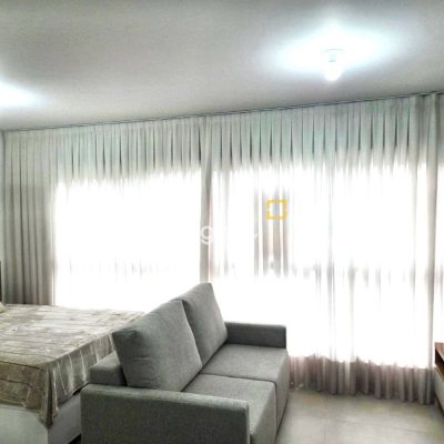 Studio com 32m², 1 quarto (sendo 1 suíte), 1 garagem, no bairro Estreito em Florianópolis