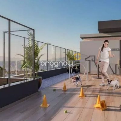 Studio com 32m², 1 quarto (sendo 1 suíte), 1 garagem, no bairro Estreito em Florianópolis
