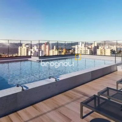 Studio com 32m², 1 quarto (sendo 1 suíte), 1 garagem, no bairro Estreito em Florianópolis