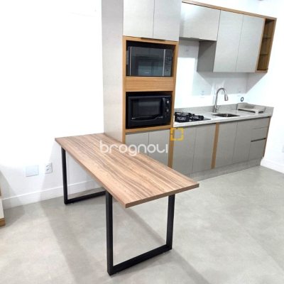 Studio com 32m², 1 quarto (sendo 1 suíte), 1 garagem, no bairro Estreito em Florianópolis