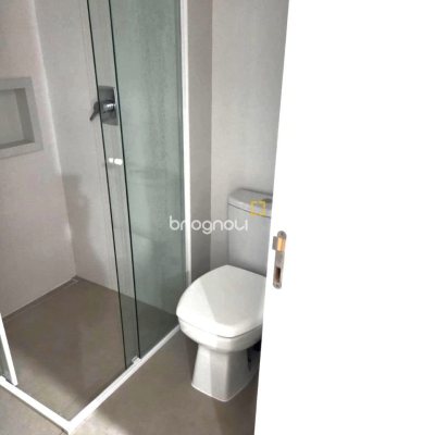 Studio com 32m², 1 quarto (sendo 1 suíte), 1 garagem, no bairro Estreito em Florianópolis