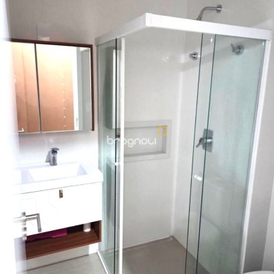Studio com 32m², 1 quarto (sendo 1 suíte), 1 garagem, no bairro Estreito em Florianópolis