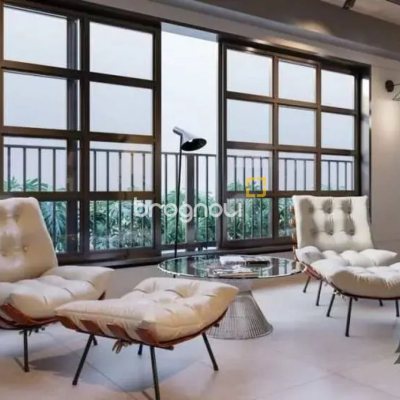 Studio com 32m², 1 quarto (sendo 1 suíte), 1 garagem, no bairro Estreito em Florianópolis
