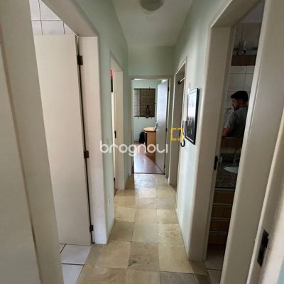 Apartamento com 84m², 3 quartos (sendo 1 suíte), 2 garagens, no bairro Itaguaçu em Florianópolis