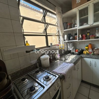 Apartamento com 84m², 3 quartos (sendo 1 suíte), 2 garagens, no bairro Itaguaçu em Florianópolis