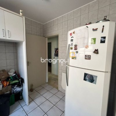 Apartamento com 84m², 3 quartos (sendo 1 suíte), 2 garagens, no bairro Itaguaçu em Florianópolis