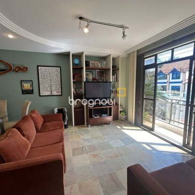 Apartamento com 84m², 3 quartos (sendo 1 suíte), 2 garagens, no bairro Itaguaçu em Florianópolis