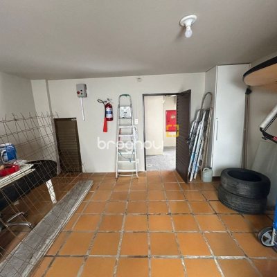 Apartamento com 84m², 3 quartos (sendo 1 suíte), 2 garagens, no bairro Itaguaçu em Florianópolis
