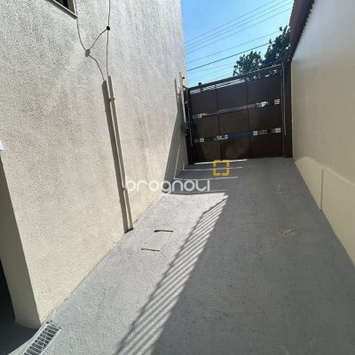 Apartamento com 84m², 3 quartos (sendo 1 suíte), 2 garagens, no bairro Itaguaçu em Florianópolis