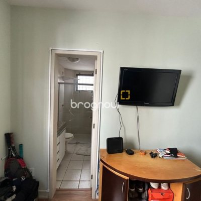 Apartamento com 84m², 3 quartos (sendo 1 suíte), 2 garagens, no bairro Itaguaçu em Florianópolis