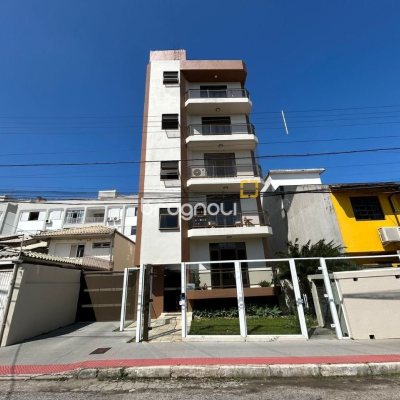 Apartamento com 84m², 3 quartos (sendo 1 suíte), 2 garagens, no bairro Itaguaçu em Florianópolis