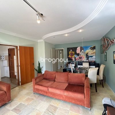 Apartamento com 84m², 3 quartos (sendo 1 suíte), 2 garagens, no bairro Itaguaçu em Florianópolis