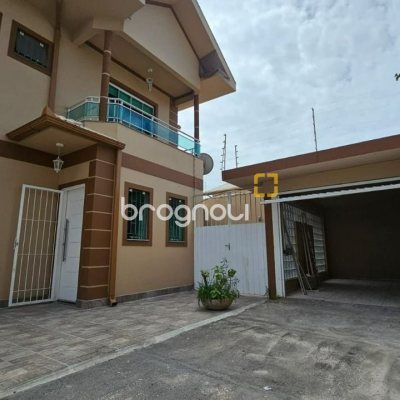 Casa com 140m², 3 quartos (sendo 1 suíte), 2 garagens, no bairro Ingleses em Florianópolis
