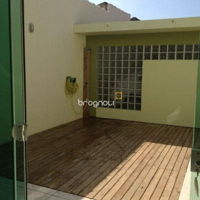 Casa com 140m², 3 quartos (sendo 1 suíte), 2 garagens, no bairro Ingleses em Florianópolis