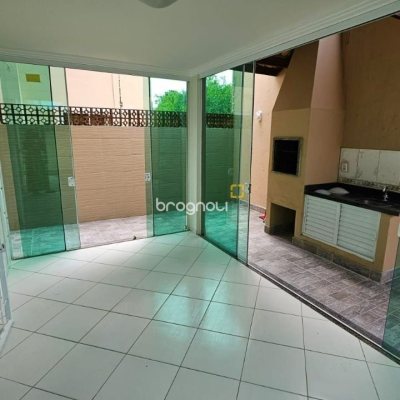 Casa com 140m², 3 quartos (sendo 1 suíte), 2 garagens, no bairro Ingleses em Florianópolis