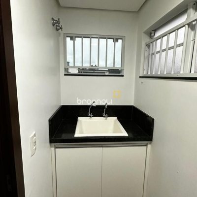 Casa com 101m², 2 quartos (sendo 1 suíte), 1 garagem, no bairro Ingleses em Florianópolis