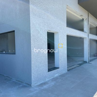 Casa de Condomínio com 551m², 4 quartos (sendo 4 suítes), 2 garagens, no bairro Ingleses em Florianópolis