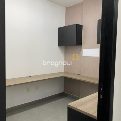 Sala com 34m², no bairro Ingleses em Florianópolis