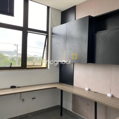 Sala com 34m², no bairro Ingleses em Florianópolis