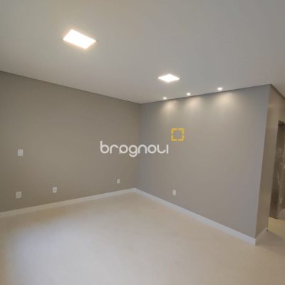 Casa com 268m², 3 quartos (sendo 1 suíte), 2 garagens, no bairro Pedra Branca em Palhoça