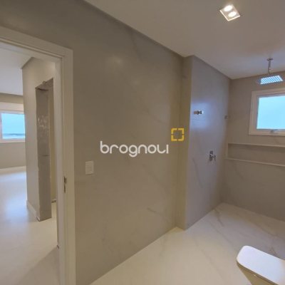 Casa com 268m², 3 quartos (sendo 1 suíte), 2 garagens, no bairro Pedra Branca em Palhoça