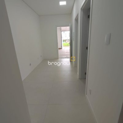 Casa com 268m², 3 quartos (sendo 1 suíte), 2 garagens, no bairro Pedra Branca em Palhoça