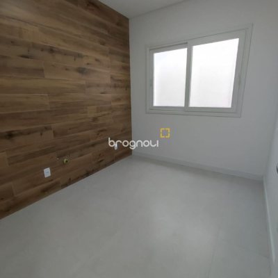 Casa com 268m², 3 quartos (sendo 1 suíte), 2 garagens, no bairro Pedra Branca em Palhoça
