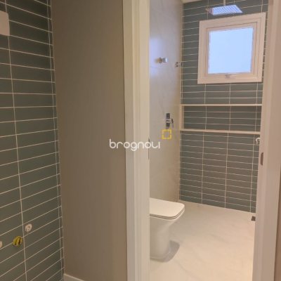 Casa com 268m², 3 quartos (sendo 1 suíte), 2 garagens, no bairro Pedra Branca em Palhoça