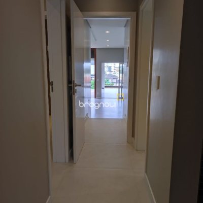 Casa com 268m², 3 quartos (sendo 1 suíte), 2 garagens, no bairro Pedra Branca em Palhoça