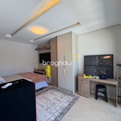 Casa de Condomínio com 225m², 4 quartos (sendo 4 suítes), 3 garagens, no bairro Ingleses em Florianópolis