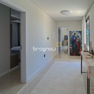Casa de Condomínio com 225m², 4 quartos (sendo 4 suítes), 3 garagens, no bairro Ingleses em Florianópolis