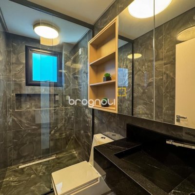 Casa de Condomínio com 225m², 4 quartos (sendo 4 suítes), 3 garagens, no bairro Ingleses em Florianópolis