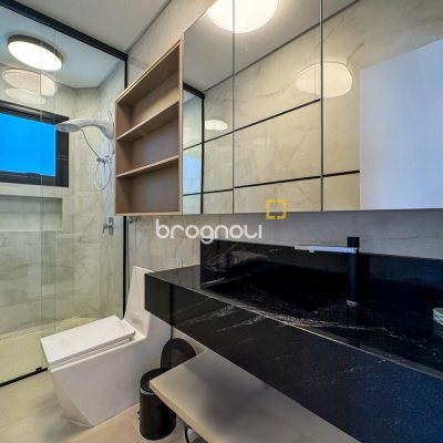 Casa de Condomínio com 225m², 4 quartos (sendo 4 suítes), 3 garagens, no bairro Ingleses em Florianópolis