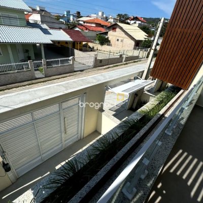Casa com 143m², 3 quartos (sendo 1 suíte), 2 garagens, no bairro Ingleses em Florianópolis