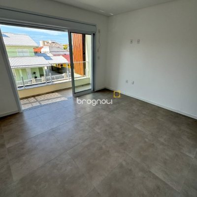 Casa com 143m², 3 quartos (sendo 1 suíte), 2 garagens, no bairro Ingleses em Florianópolis